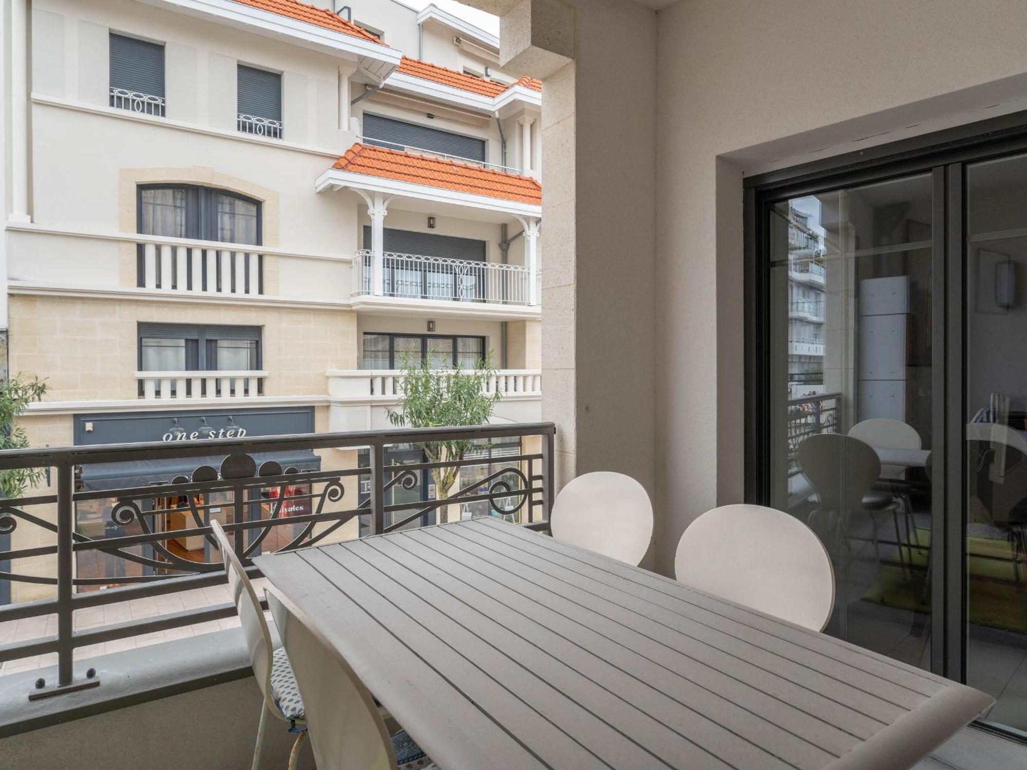 T3 En Centre-Ville D'Arcachon, Proche Plage, Balcons, Parking, Ascenseur Et Wi-Fi - Fr-1-319-440 Exterior photo